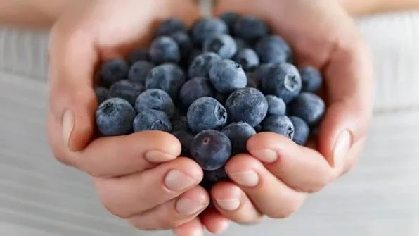 A Daily Blueberry Habit Linked to Fewer Depressive Symptoms